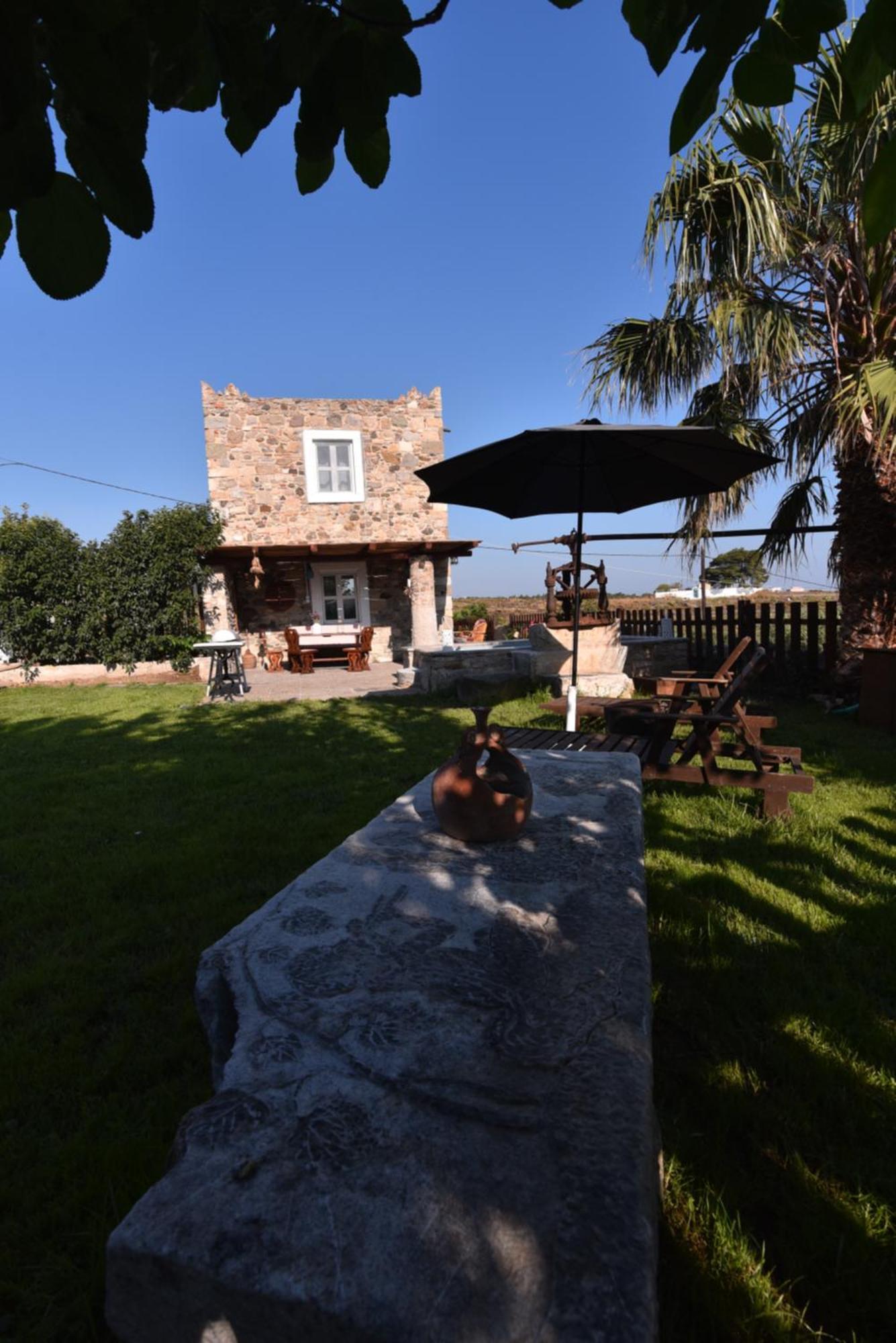 וילה Traditional With Swimming Pool, Lawn Yard And Bbq העיירה קוס