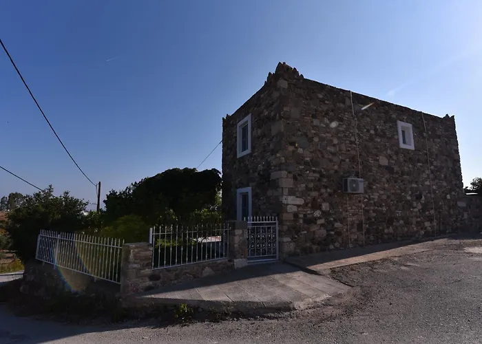 Traditional Kos Villa With Swimming Pool, Lawn Yard And Bbq